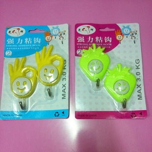 一元两元店小商品中的强力粘钩 实用与实惠的日用百货选择